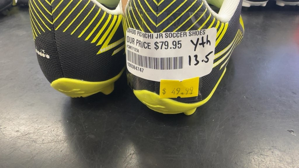 Diadora Pichichi JR Soccer Shoes-youth 13.5
Brand new
