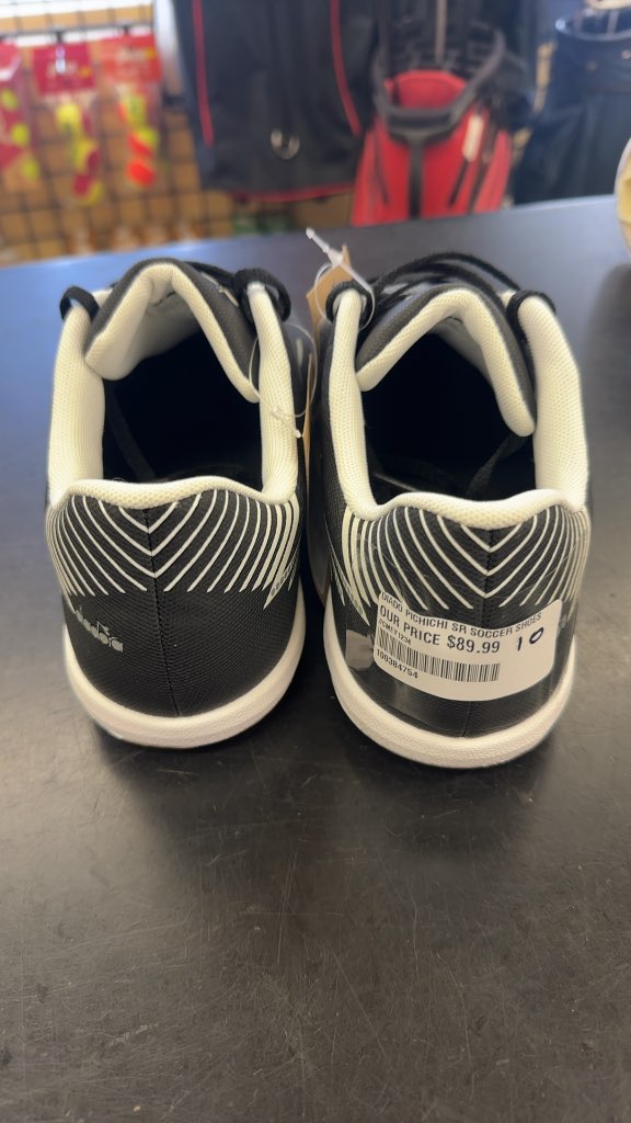 Diadora Pichichi SR Indoor Soccer Shoes - Size 10
Brand  new