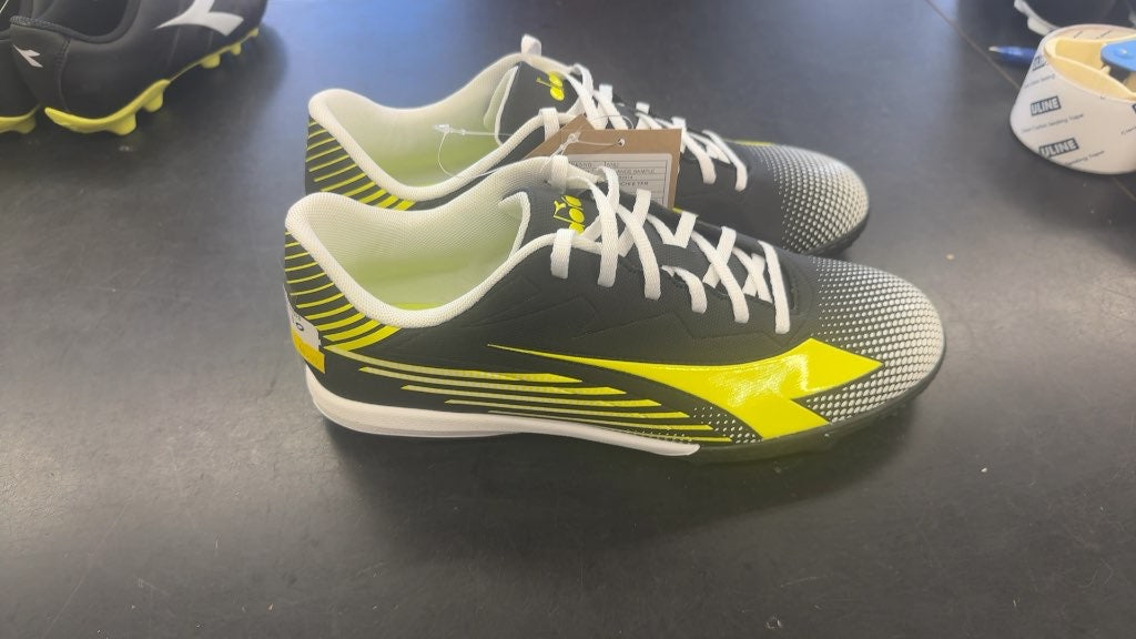 Diadora Pichichi SR Indoor Soccer Shoes - Size 10-brand new