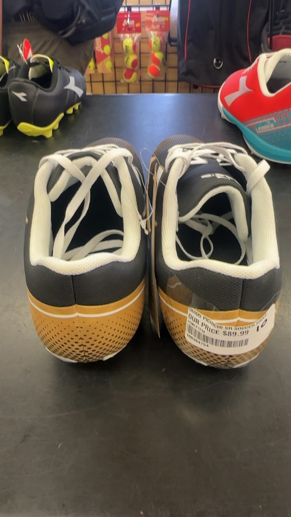 Diadora Pichichi SR Soccer Shoes - Size 10