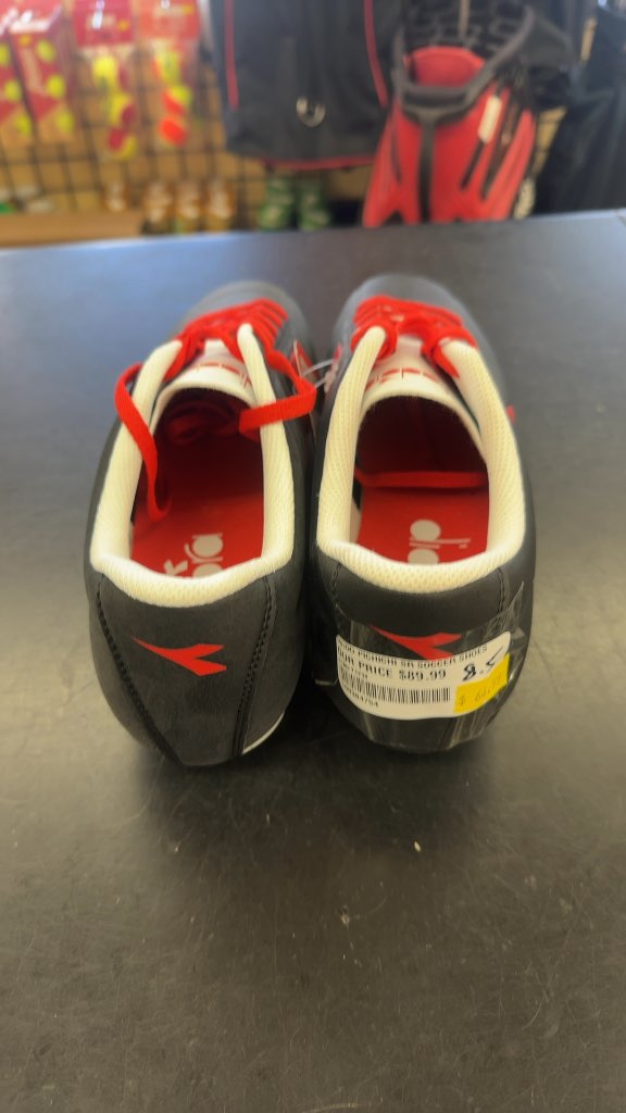Diadora Pichichi SR Soccer Shoes - Size 8.5
Brand new cleats