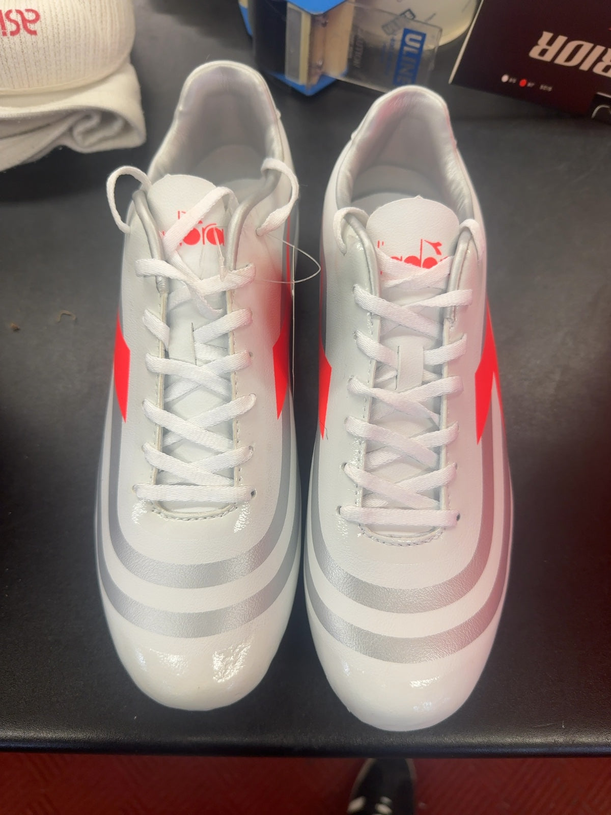 Diadora RB 10 Mars R LPU Soccer Cleats - Size 8.5
Brand new