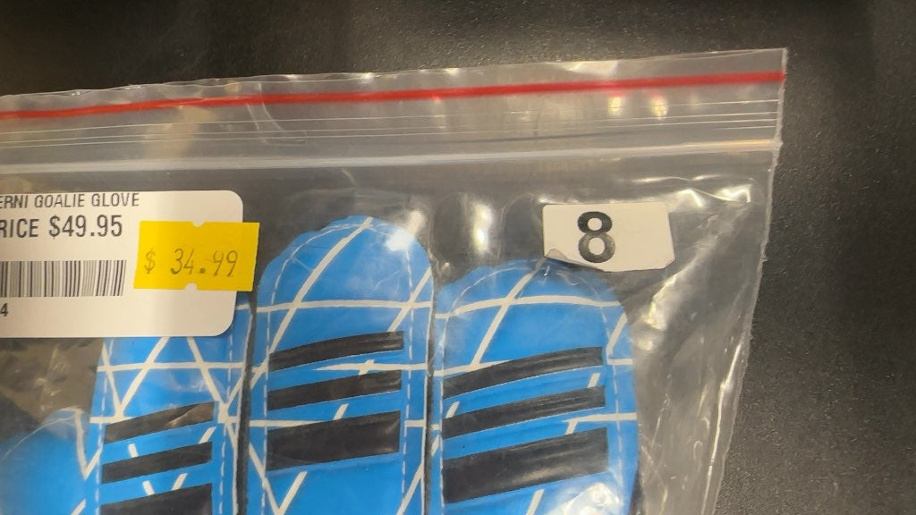 Diadora Terni Goalie Gloves - Size 8 
Brand new