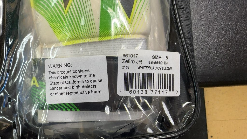 Diadora Zefiro JR Soccer Goalie Gloves - Size 8 brand new