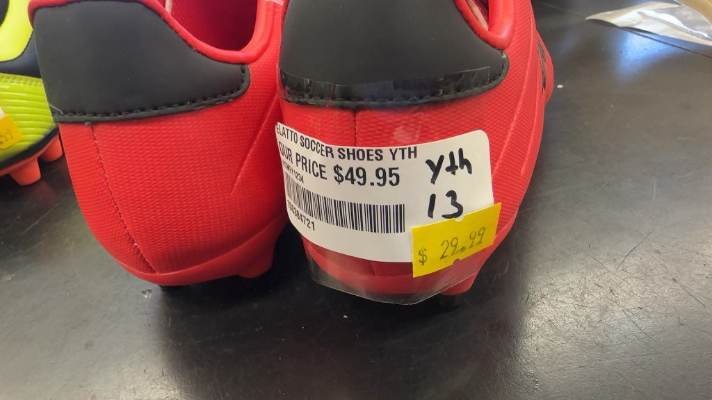 Elatto Youth Soccer Cleats - Red - Size 13
Brand new cleats