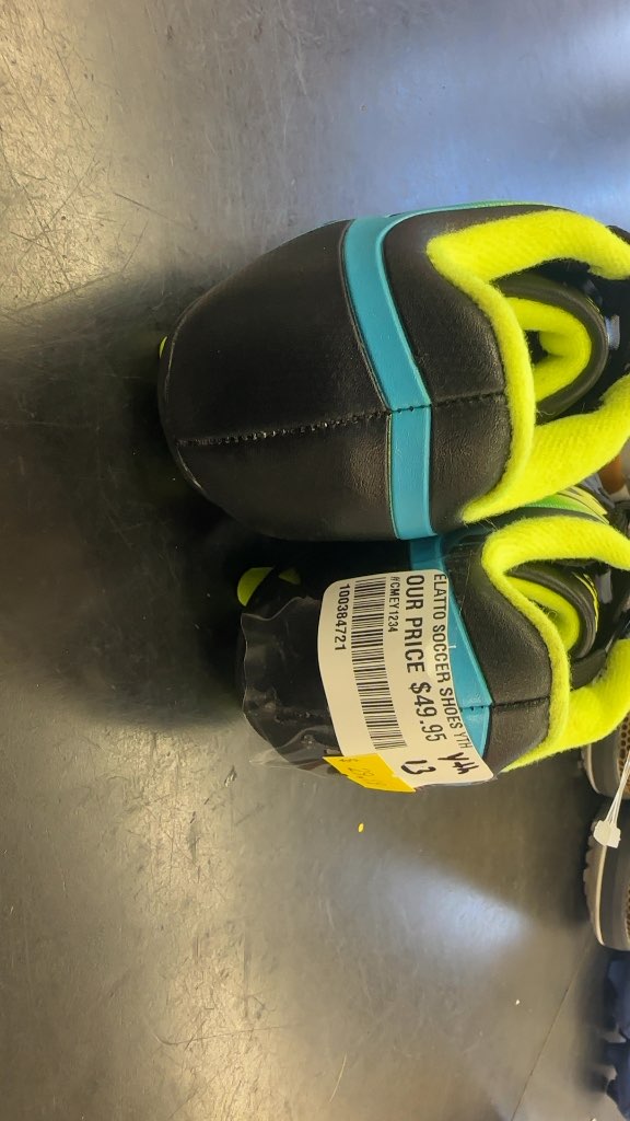 Elatto Youth Soccer Cleats - Size 13