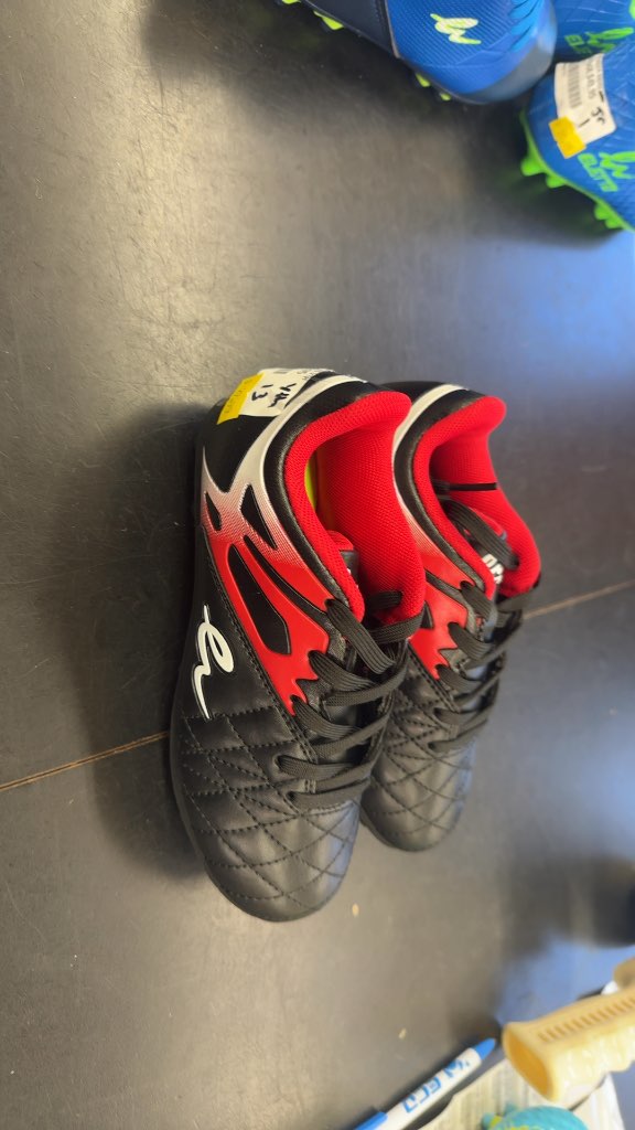 Elatto Youth Soccer Cleats - Size 13