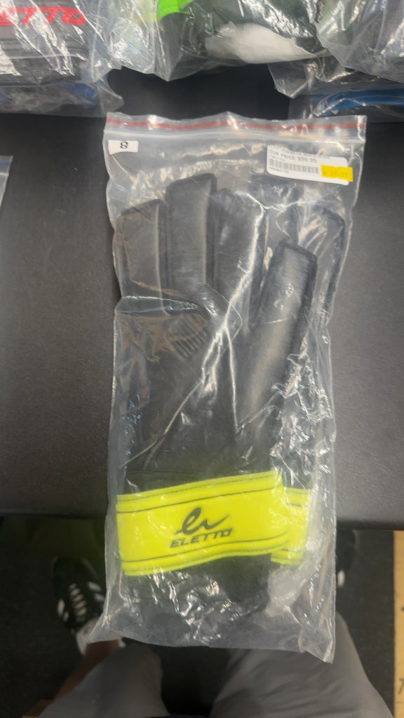 Eletto Legend FG Soccer Goalie Gloves - Size 8 brand new