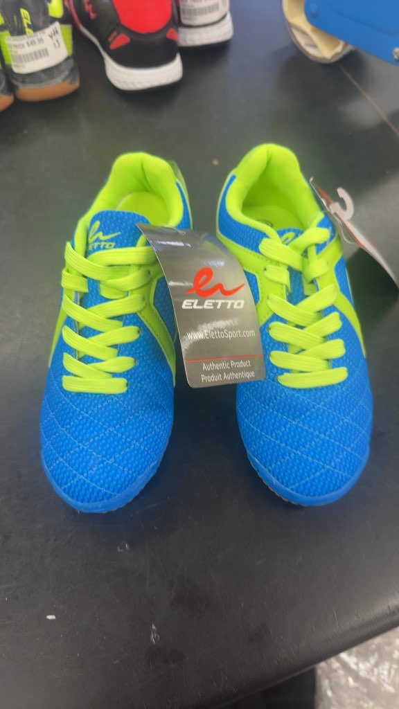 Eletto Rapido III Youth Indoor Soccer Shoes - Neon Blue/Green -brand new