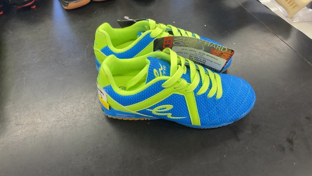 Eletto Rapido III Youth Indoor Soccer Shoes - Neon Blue/Green -brand new