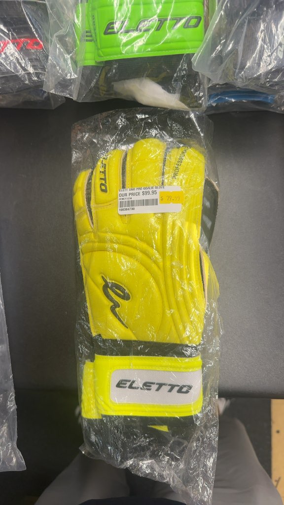 Eletto Uno Pro Soccer Goalie Gloves size 8 brand new