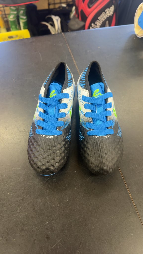 Eletto Youth Soccer Cleats Size 13 - Black/White/Blue