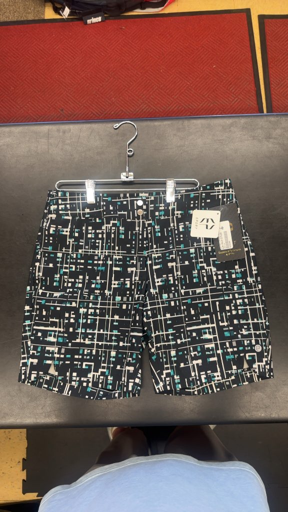 EP Sport Women's Golf Shorts Geometric Pattern NWT Size 6
