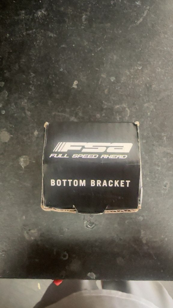 FSA Bottom Bracket 24mm New In Box