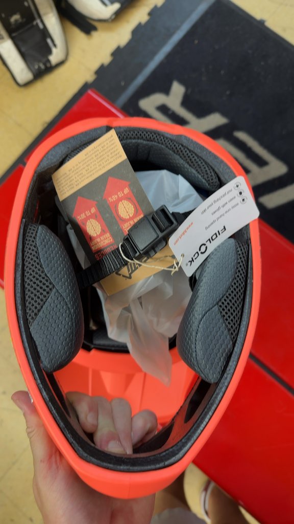Leatt Gravity 4.0 MTB Helmet - XL - Orange
Brand new with tags