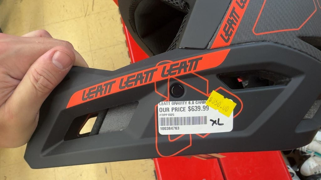 Leatt Gravity 6.0 Carbon Full Face Helmet - XL - Orange/Black
Brand new with tags