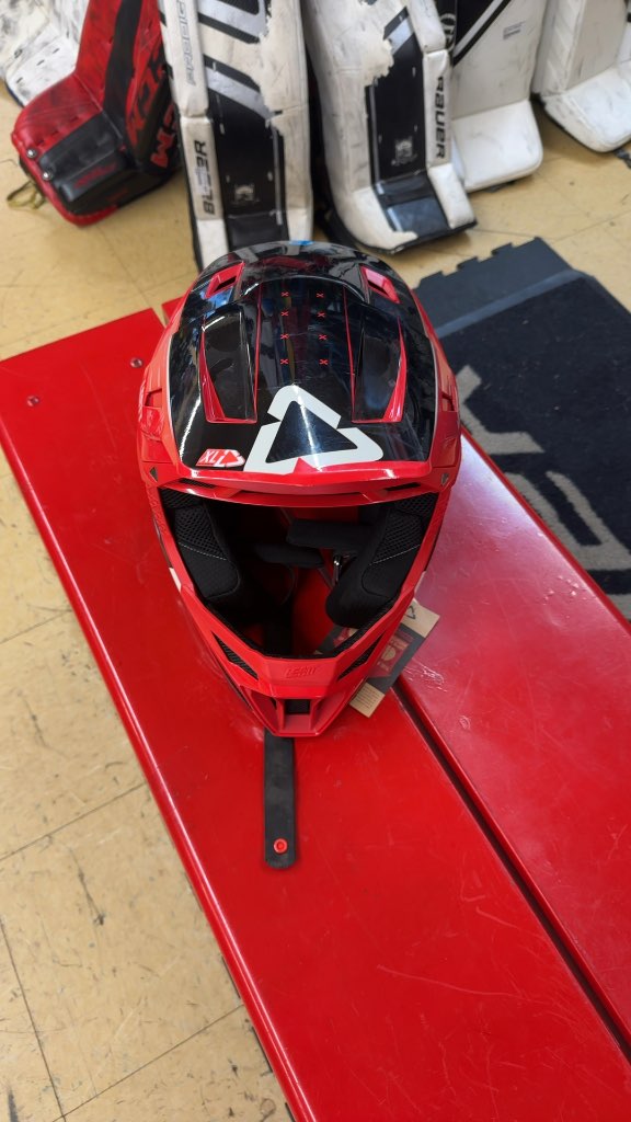 Leatt Gravity 8.0 MTB Helmet - XL - Red/Black-Brand new with tags on
