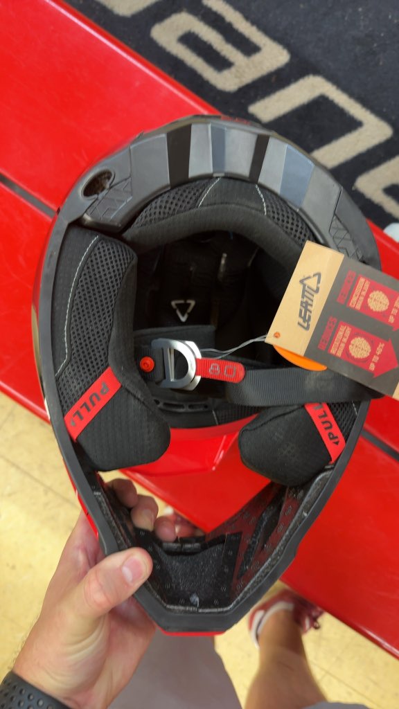 Leatt Gravity 8.0 MTB Helmet - XL - Red/Black-Brand new with tags on