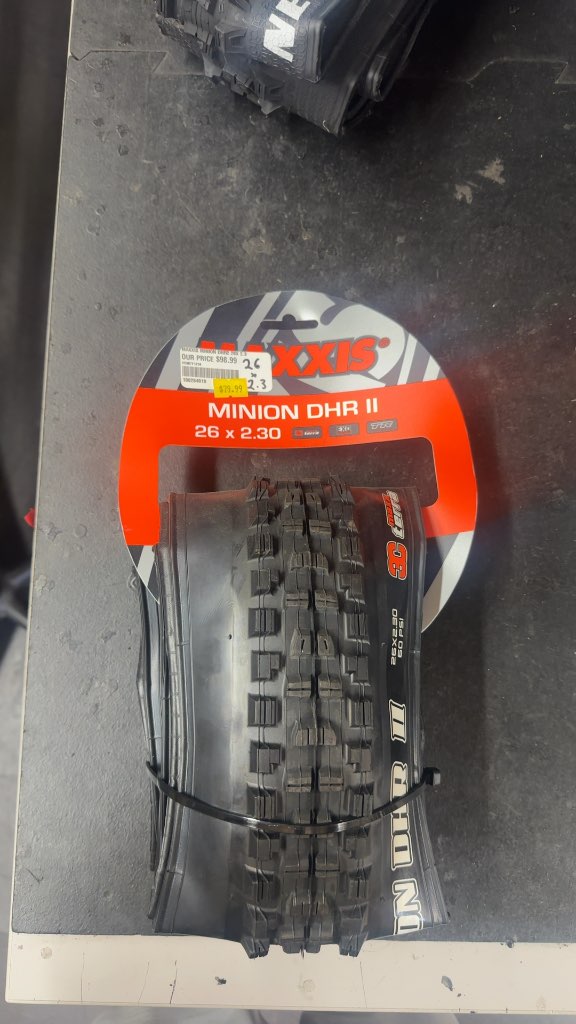 Maxxis Bike Tire Minion DHR II 3C EXO TR New 26 x 2.30