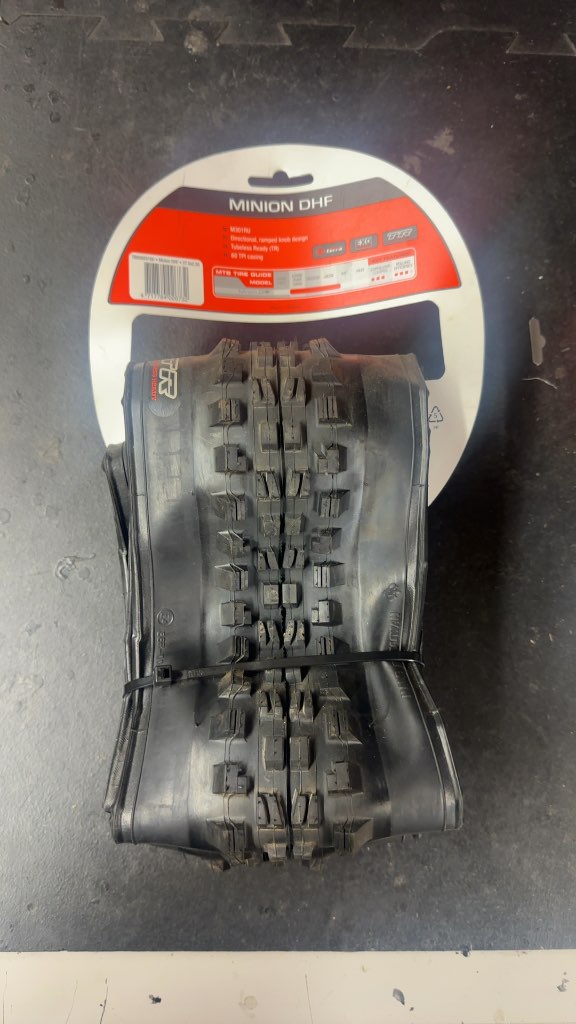 Maxxis Mountain Bike Tire Minion DHF 3C EXO MaxxTerra New 27.5" x 2.30"