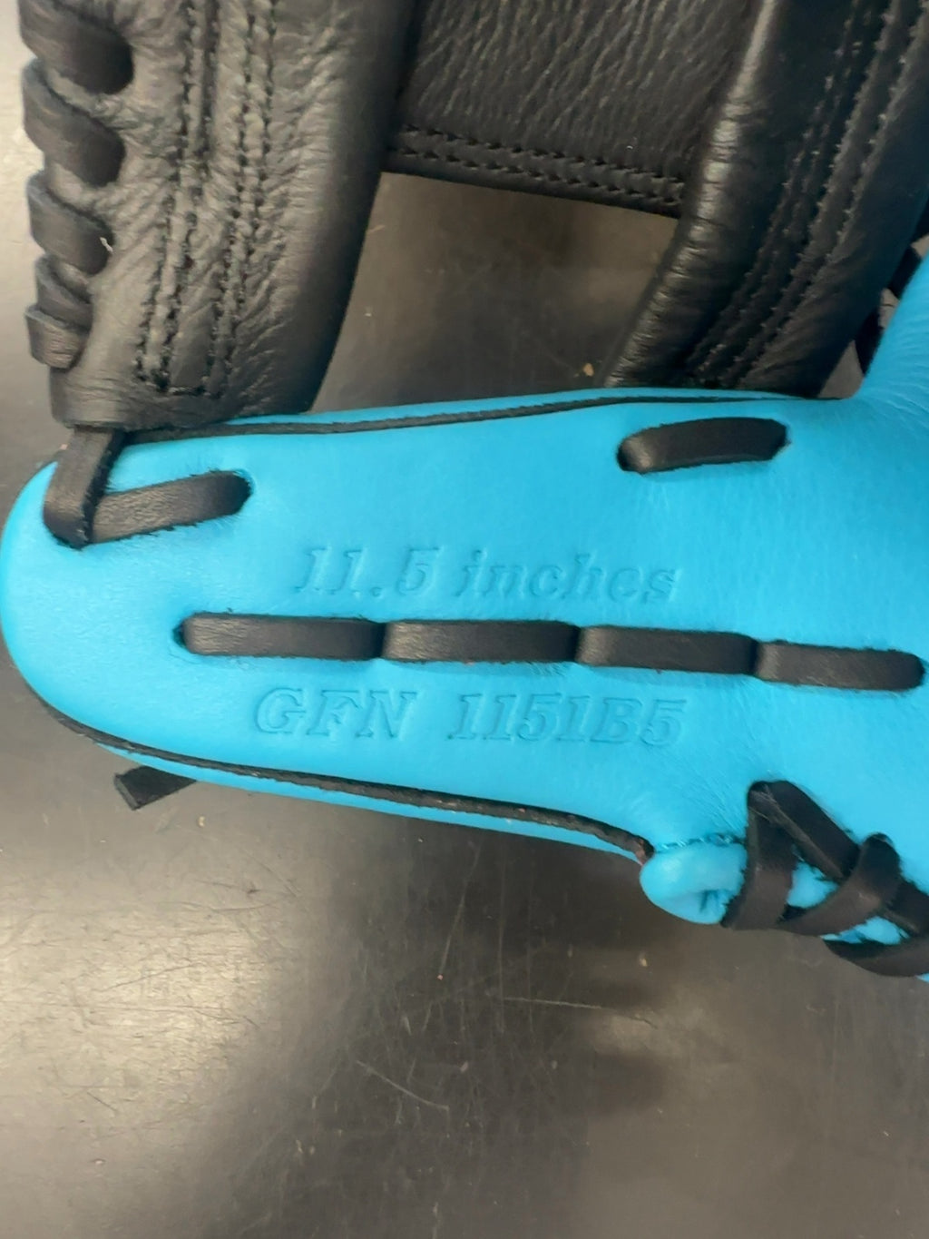 Mizuno Franchise 11.5" Baseball Glove - GFN 1151B5 - Cyan/Black
