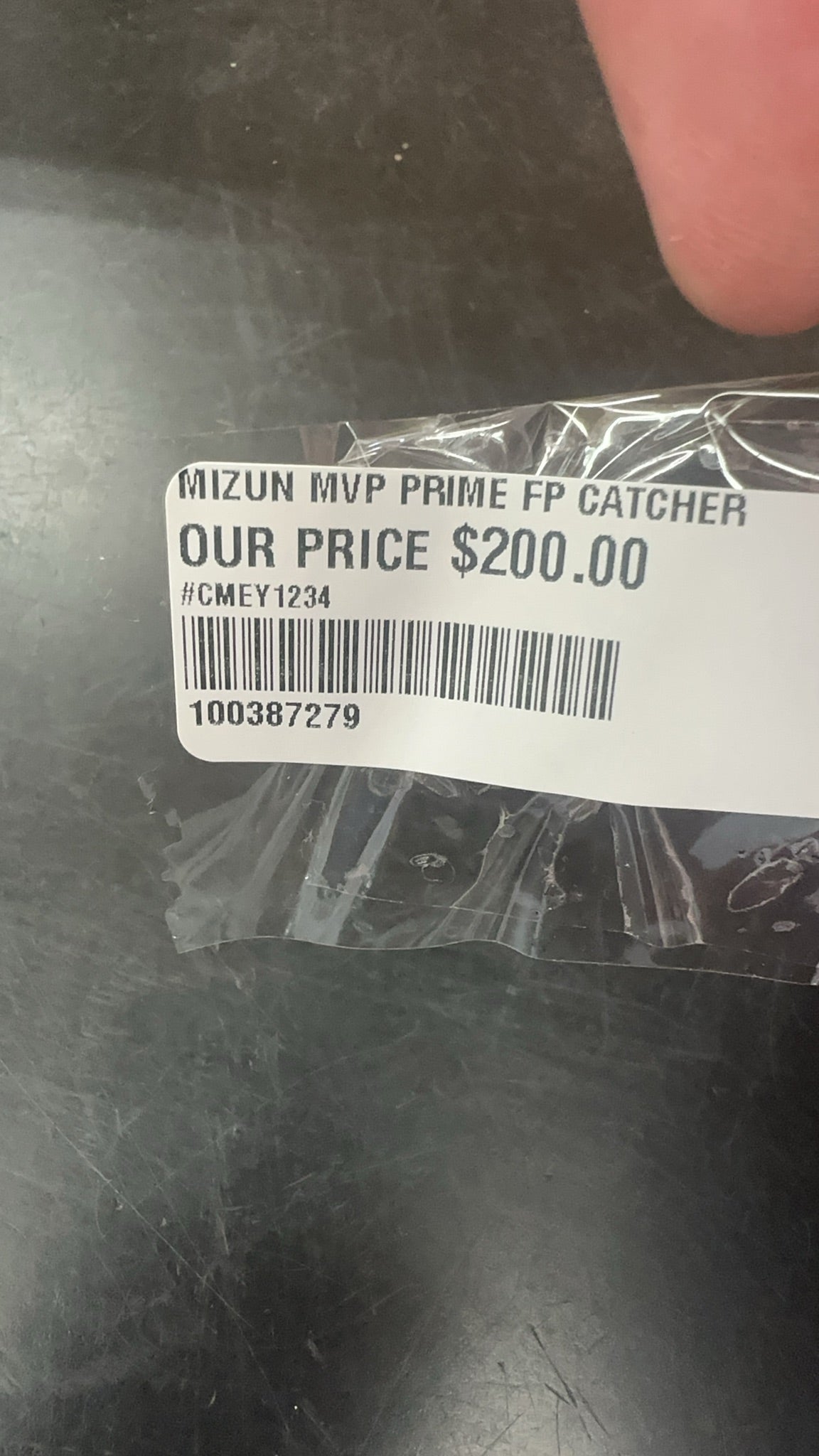 Mizuno MVP Prime FP 34" Fastpitch Softball Catcher's Mitt - Pink

Brand new( two small spots by the logo)
