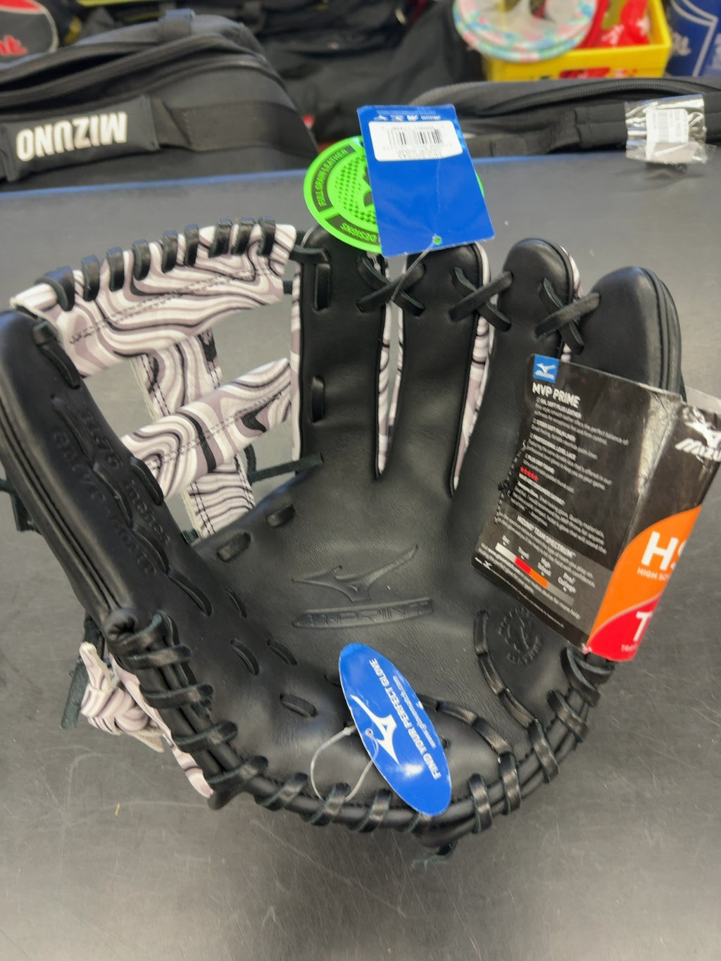 Mizuno MVP Prime M-Print 11.75" Baseball Glove