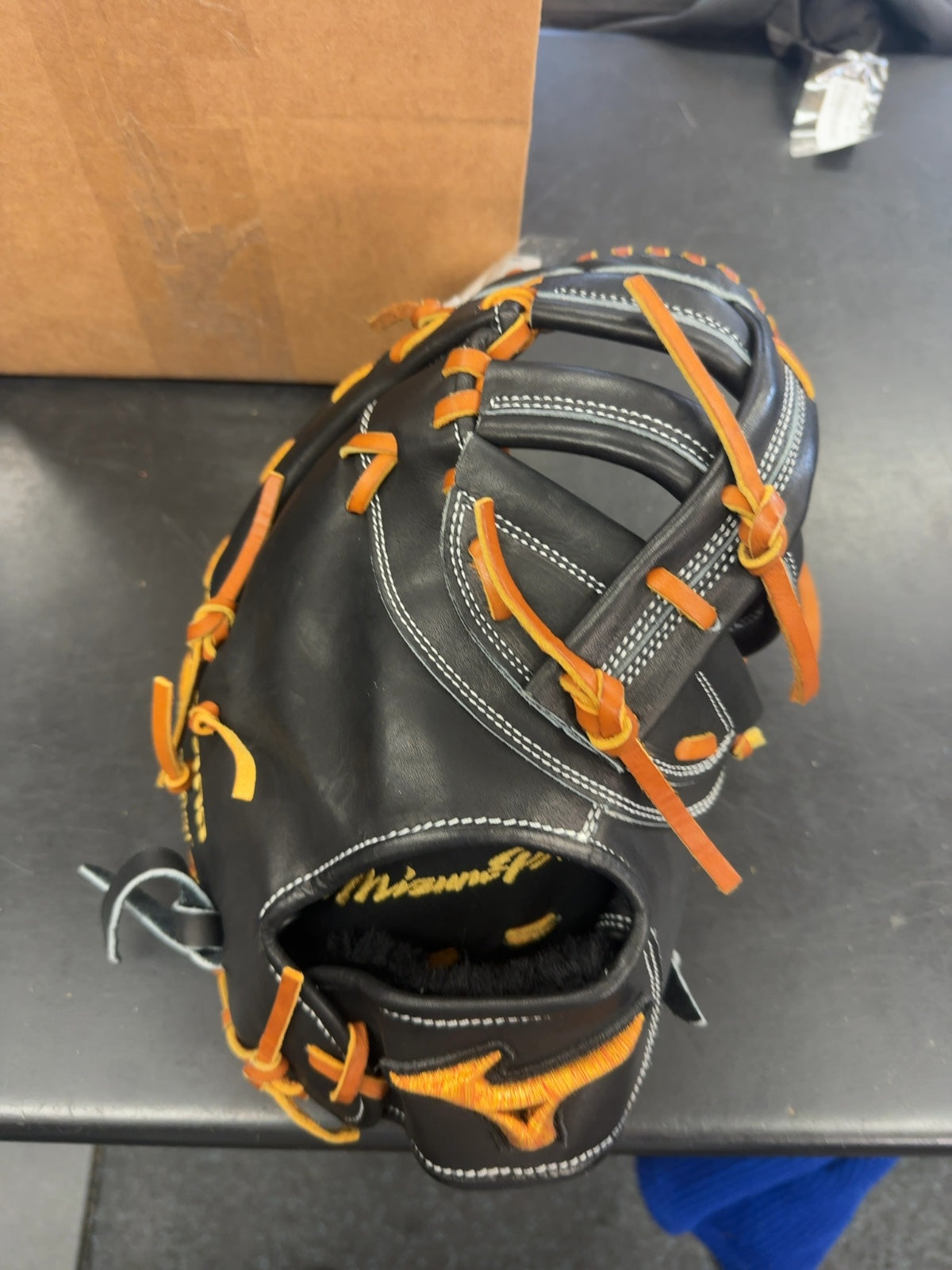 Mizuno Pro GMP-300LT 13" First Base Mitt