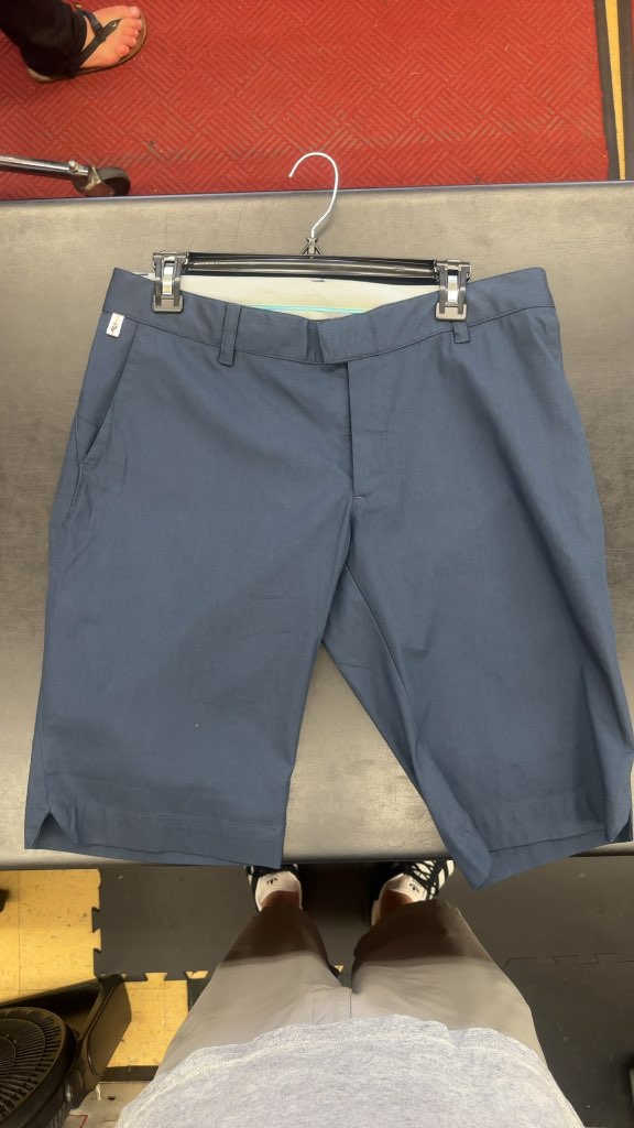 Peak Performance Women's Golf Shorts Navy Blue Size 30-New