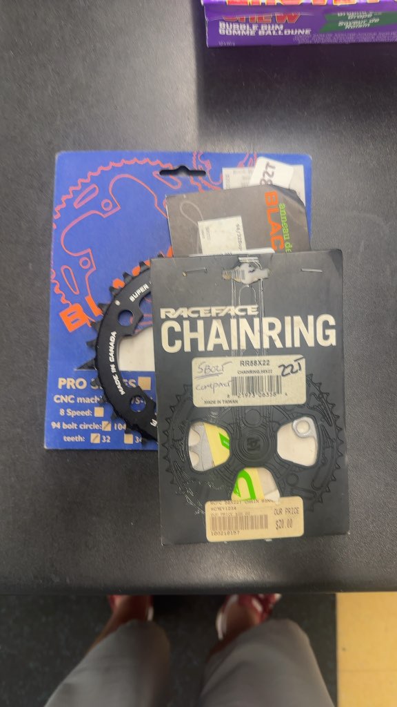 Race Face and Blackspire Chainring Set 22T/32T New Old Stock

3 pack of parts
