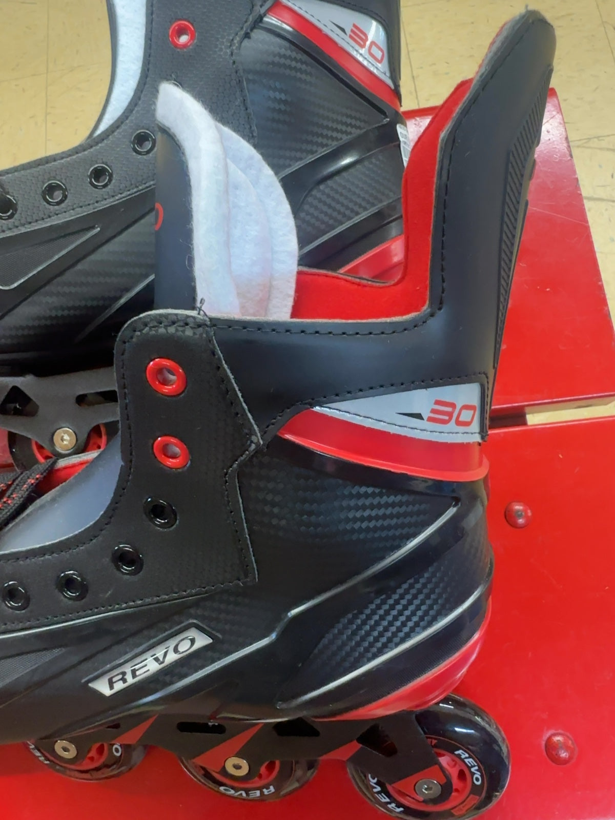 REVO 30 Senior Inline Skates - Size 11