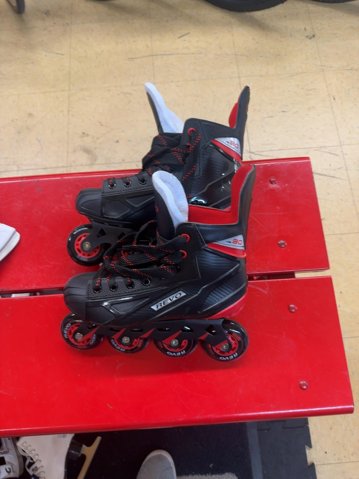 REVO Senior Inline Skates - Size 7