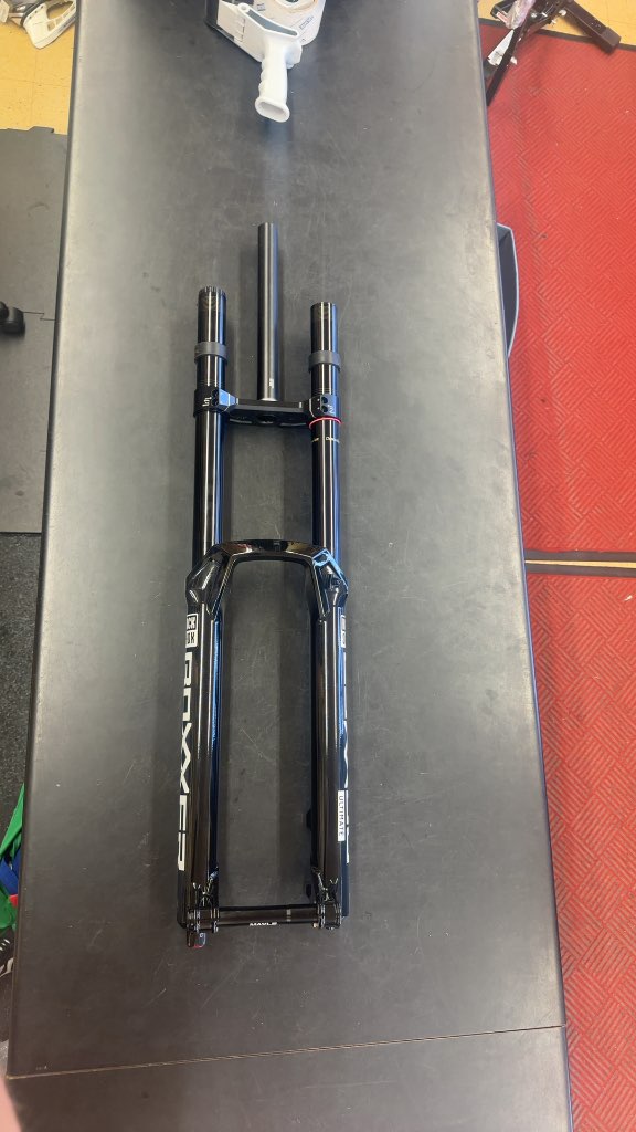 RockShox DH Fork BoXXer Ultimate Black Brand new in box