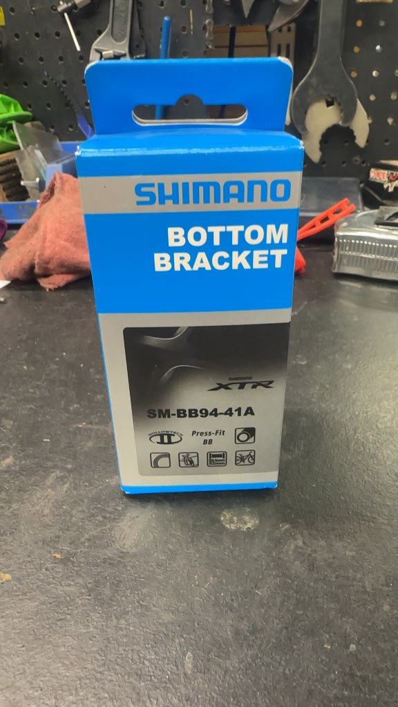 Shimano XTR Bottom Bracket SM-BB94-41A Press-Fit New