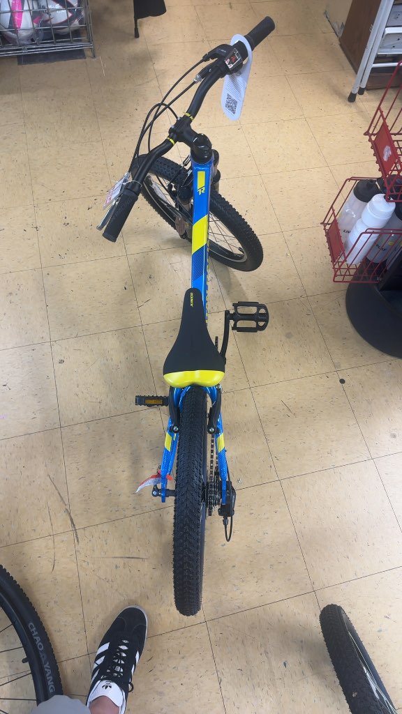 Titan Racing Mountain Bike Hades Blue/Yellow Good Condition 20"