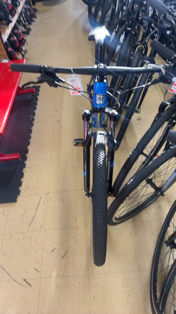 Titan Racing Rogue Ryde 29 Mountain Bike Blue/Purple New Condition Medium