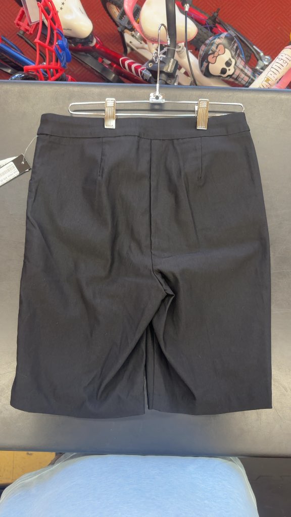 Tribal Flatten It Pull On Capri Black New With Tags Size 6