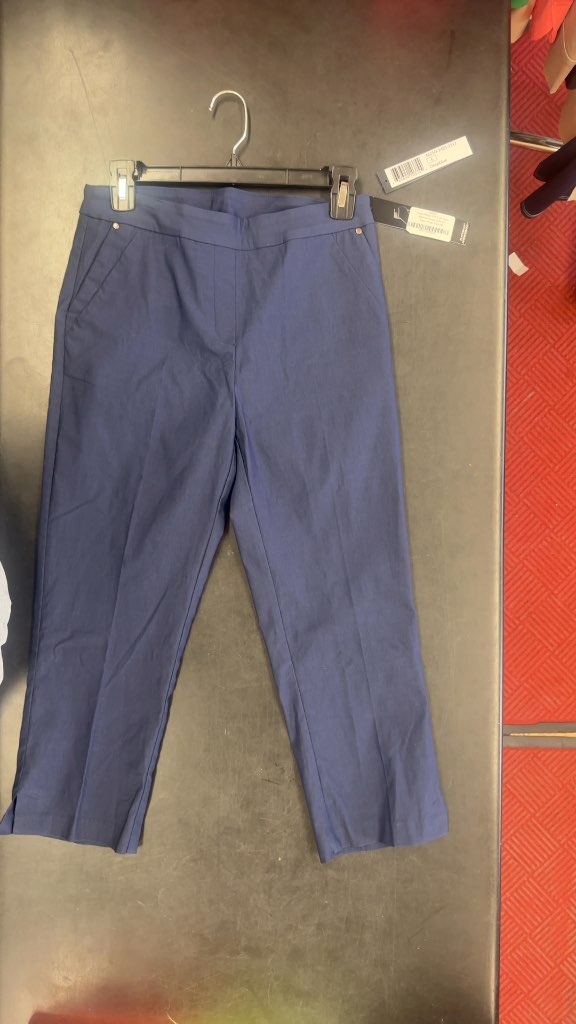 Tribal Women's Golf Capri Pants Navy Blue New With Tags Size 6