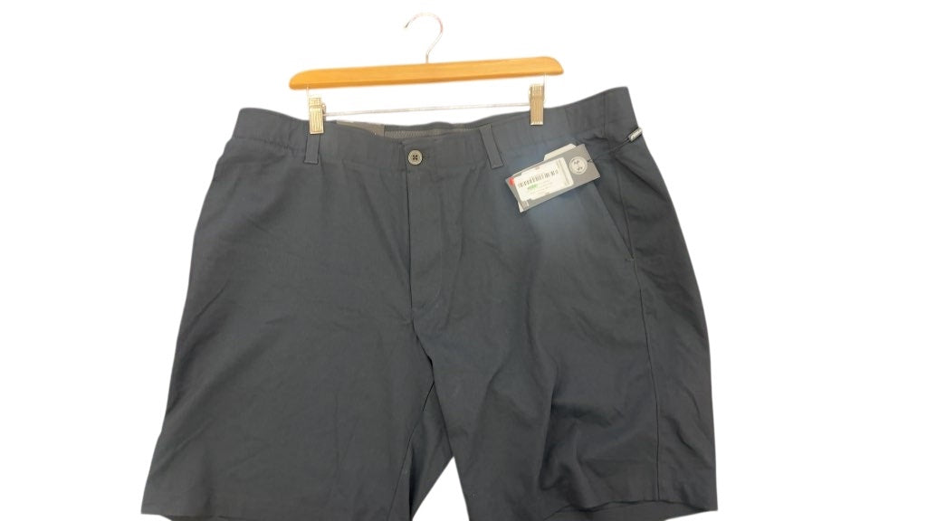 Under Armour HeatGear Golf Shorts Navy New With Tags Size 42