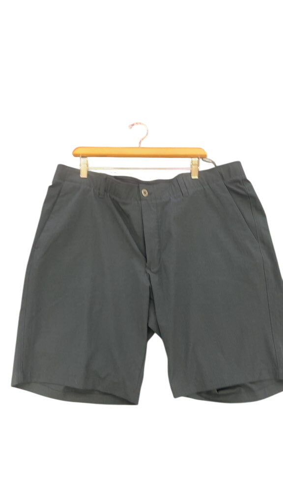 Under Armour HeatGear Golf Shorts New With Tags Size 42
